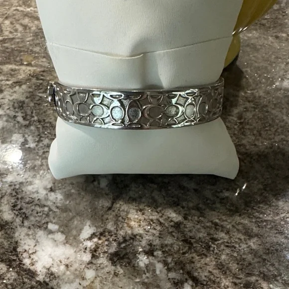 Coach Elegant Vintage Silver Bracelet - Picture 2 of 4